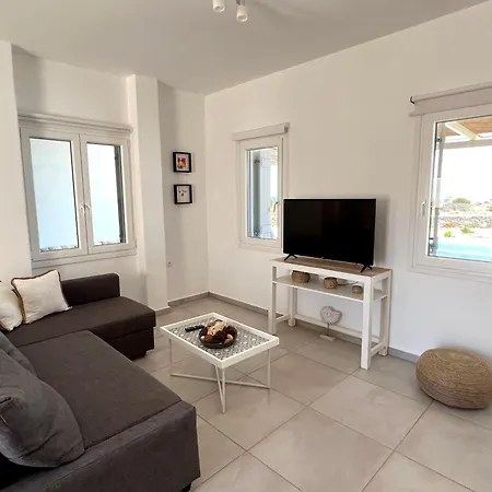 Hébergement de vacances Quiet 2-bedroom Sea View With Shared Pool *
