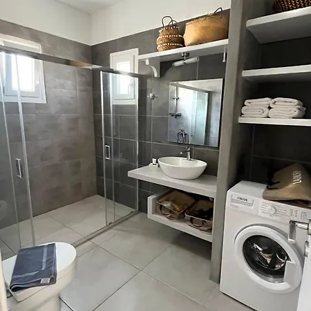 Дом отдыха Quiet 2-bedroom Sea View With Shared Pool Marmara